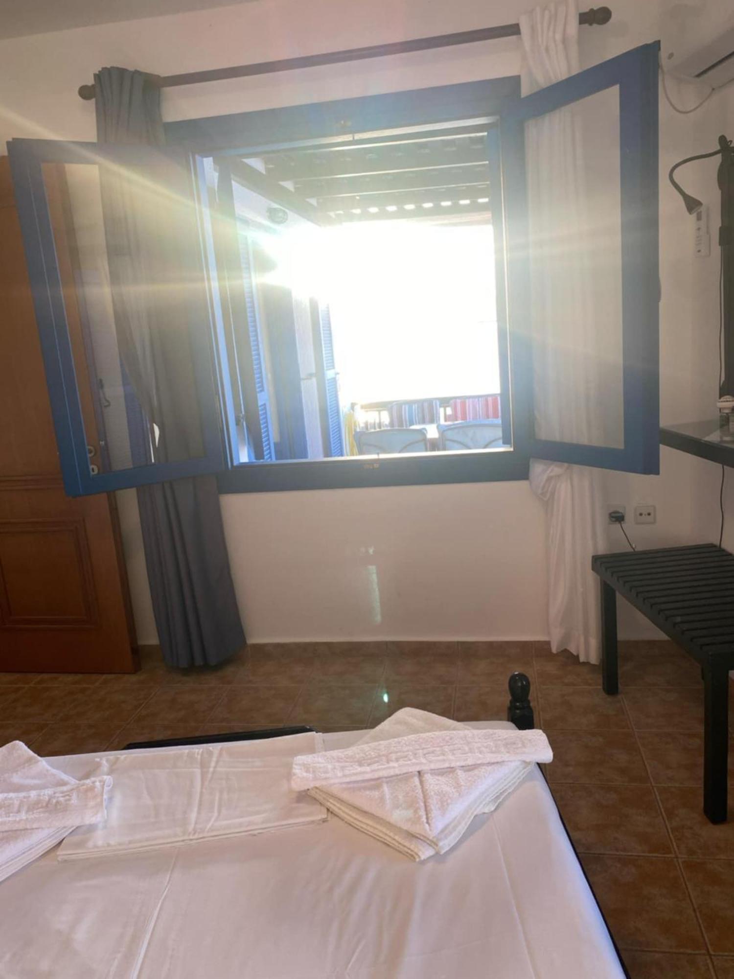 On The Sea Despoina Apartment At Mochlos Creta エクステリア 写真